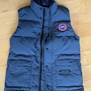 Unisex Canada Goose Freestyle Vest in Admiral and Navy Blue size XS